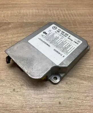 Volkswagen Golf IV Airbag control unit/module 1C0909605A 5WK43122