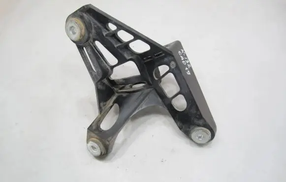 Volkswagen Caddy Gear shift cable bracket 1K0711789G