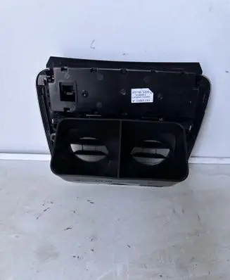 Rear air vent grill
