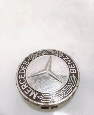 Mercedes-Benz C W203 Original wheel cap A1714000125