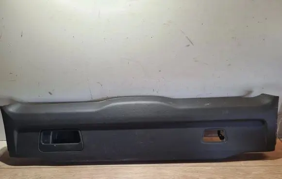 Volvo XC90 Tailgate/boot lid cover trim 