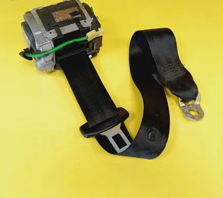 Audi A4 S4 B5 8D Rear seatbelt 8D9857806D