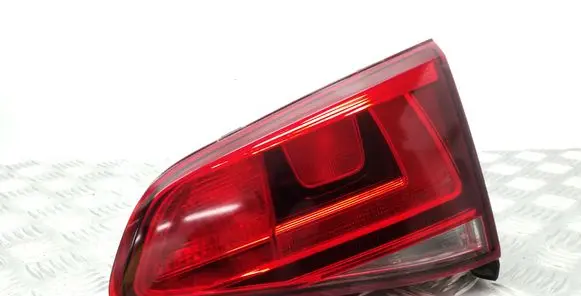 Volkswagen Golf VII Tailgate rear/tail lights 5G0945094AF