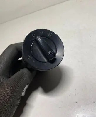 Volkswagen PASSAT B5.5 Light switch 1C0941531