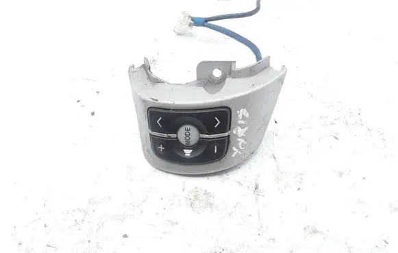 Toyota Yaris Steering wheel buttons/switches NOCODE