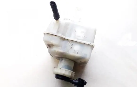 Brake fluid reservoir