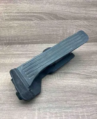 Volkswagen PASSAT B6 Accelerator throttle pedal 1K2721503M 6PV008745