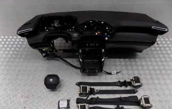 Peugeot 2008 I Dashboard