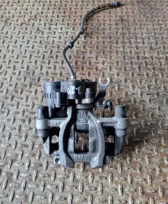 BMW 1 F40 Rear brake caliper 1543680