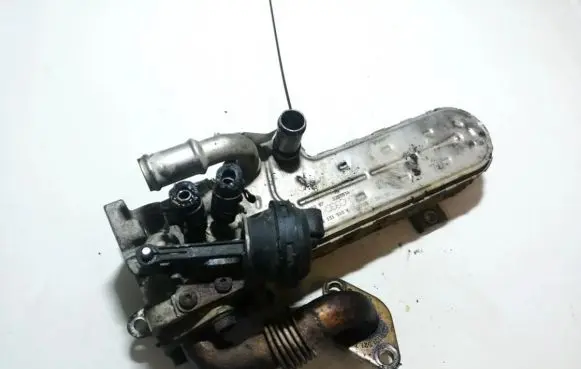 Jeep Patriot EGR valve cooler 262073255536 03g131513k