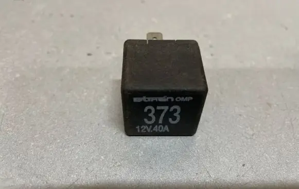 Audi A6 S6 C5 4B Other relay 8D0951253A