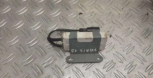 Toyota Yaris Coolant fan relay 2468105731