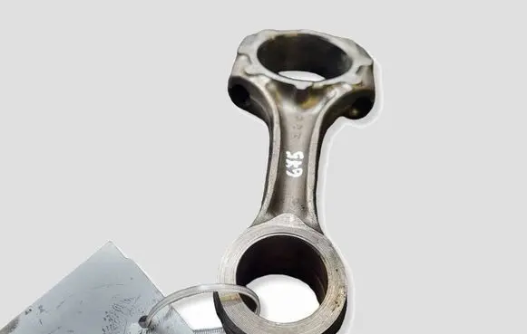 Toyota Avensis T250 Connecting rod/conrod