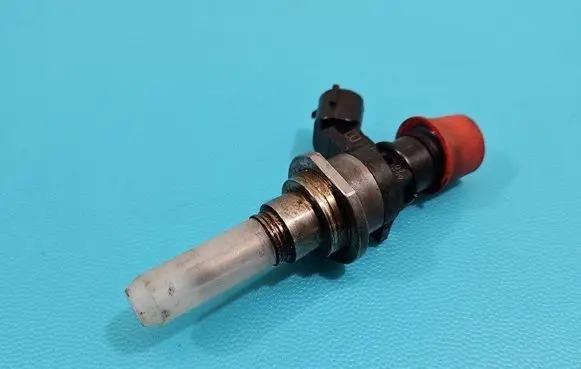 Fuel injector