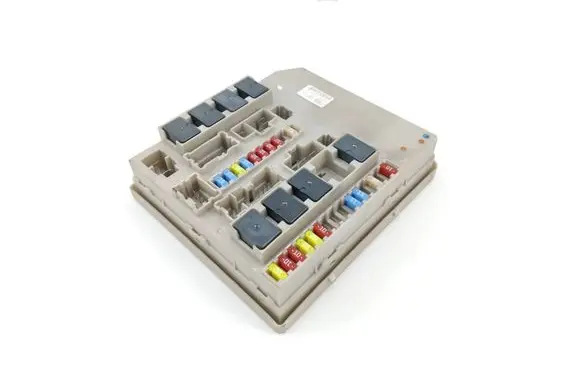 Renault Clio III Fuse module 902663A