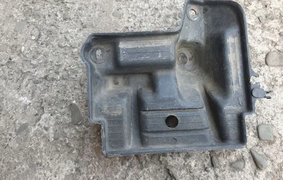Suzuki Swift Cultus Battery box tray 