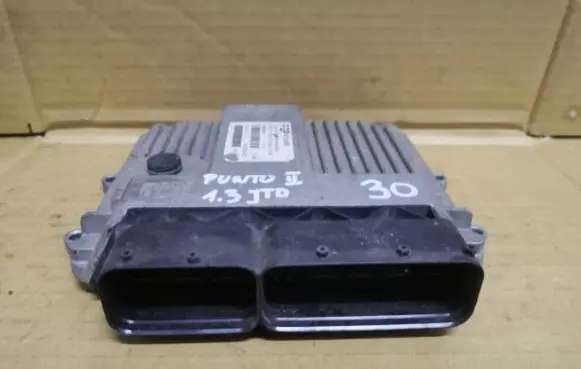 Fiat Punto (188) Engine control unit/module ECU 55186608