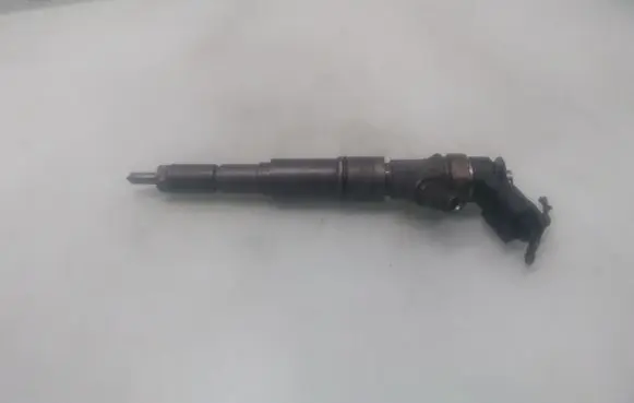 BMW 5 E60 E61 Fuel injector 0445110212