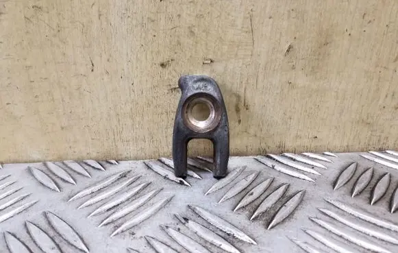 Nissan Qashqai Fuel Injector clamp holder