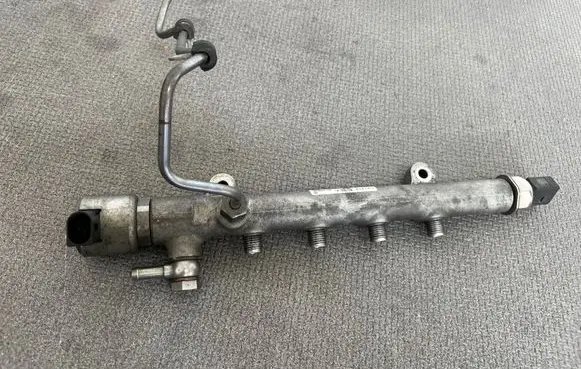 Mercedes-Benz Sprinter W907 W910 Fuel main line pipe A6510700700 R9144Z240A