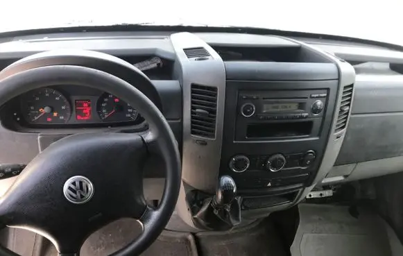 Volkswagen Crafter Speedometer (instrument cluster) 2E0920840Q