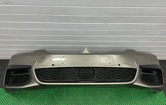 BMW 5 G30 G31 G38 Front bumper 8064928
