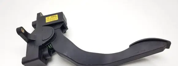 Iveco Daily 35 - 40.10 Accelerator throttle pedal 504061734 103300264 0281002632