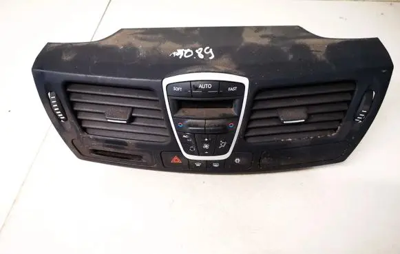Renault Laguna III Climate control unit a2c53299319