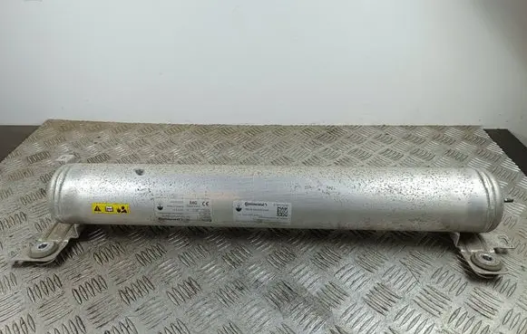 Maserati Levante Air suspension tank/reservoir 6700375220 1221821297 15158000652