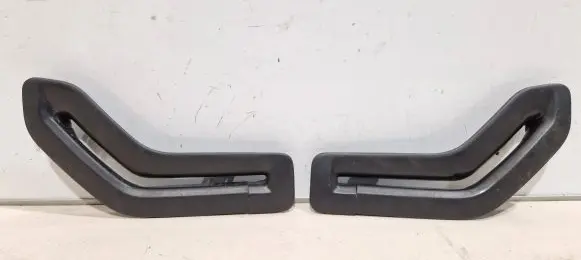 Volvo S40 Seat belt trim 8665745rh