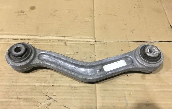 BMW 5 GT F07 Rear control arm 6779851 33326779851