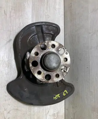 Mercedes-Benz C W204 Front wheel bearing hub 