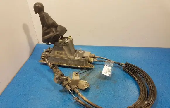 Seat Leon (1P) Gear selector/shifter in gearbox 1k0-711-049-AT