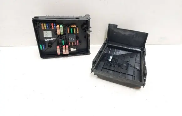 Skoda Superb B6 (3T) Fuse module 1K0937118 1K0937132 1409108547