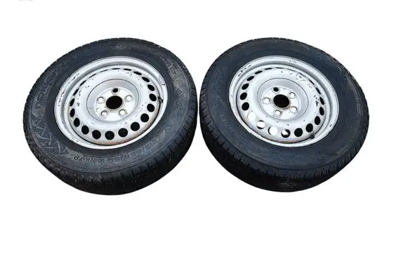Volkswagen Transporter - Caravelle T5 R16 C winter/snow tires with studs 