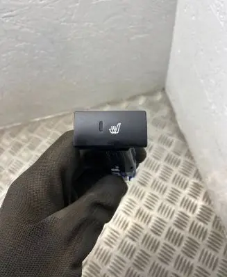 KIA Sorento Seat heating switch 202002962
