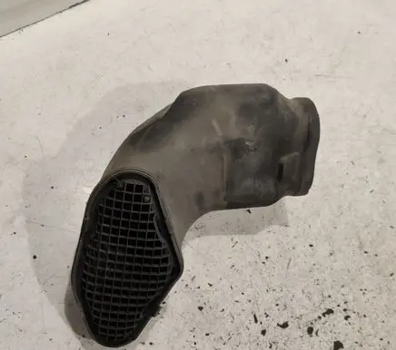 BMW 5 E60 E61 Air intake hose/pipe 13717796692
