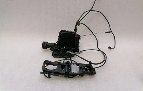 Mercedes-Benz CLS C219 Front door lock A2197200935