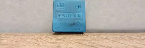 Mercedes-Benz ML W163 Charging relay 0005440356