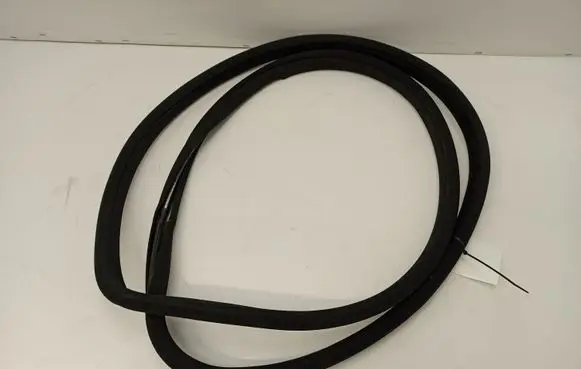 Mercedes-Benz E W211 Front door rubber seal
