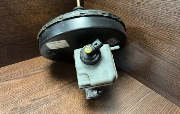 Renault Master II Brake booster 8200189405 8200245034