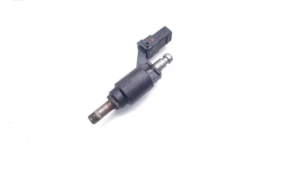 Opel Zafira B Fuel injector 24404012 3860501