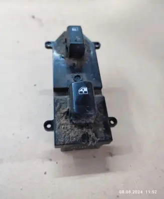 Hyundai Santa Fe Electric window control switch