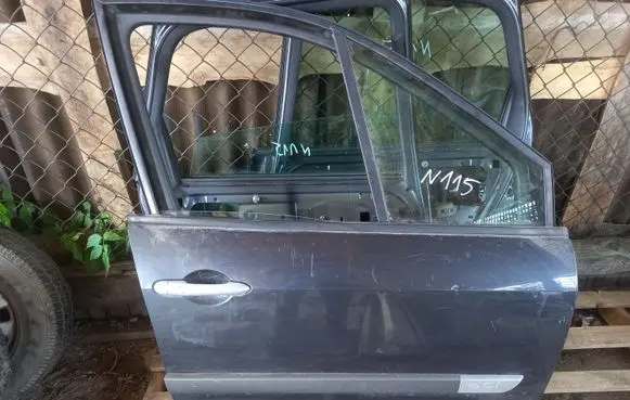 Renault Scenic II - Grand scenic II Front door