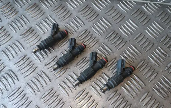 Toyota Corolla E120 E130 Fuel injectors set 0280156019 232500D030