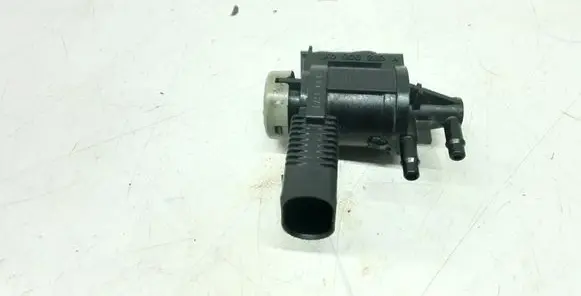 Audi Q7 4L Vacuum valve 1K0906283A