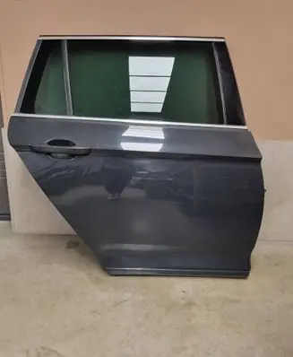 Volkswagen PASSAT B8 Rear door