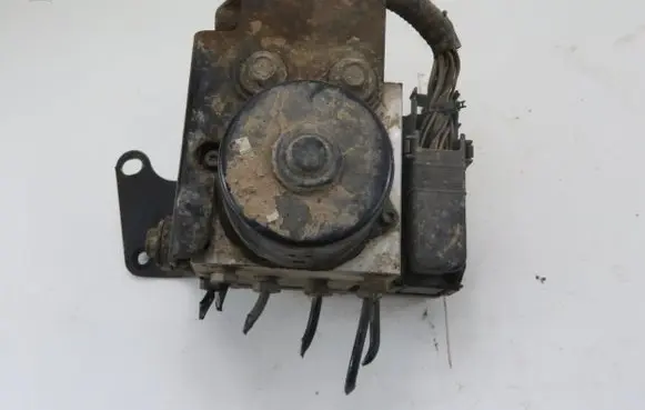 Ford Maverick ABS Pump 6L8T2C219BB