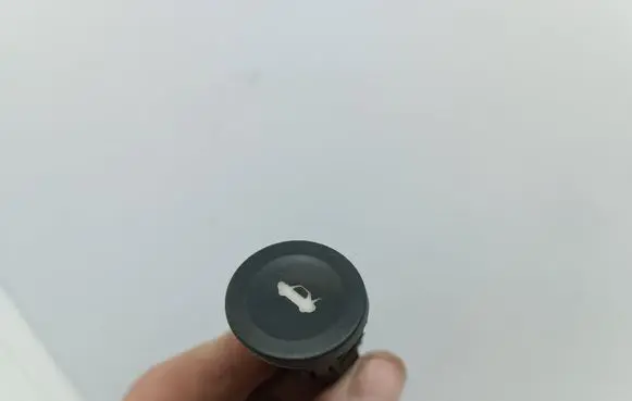 Ford Fiesta Tailgate opening switch D3L0A