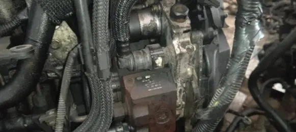 Ford Focus C-MAX Fuel injection high pressure pump 0445010089 9651844380